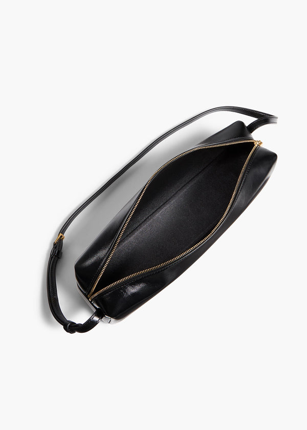 KYE-SHOULDER-BAG_BLACK_H2050-877-200_C.jpg