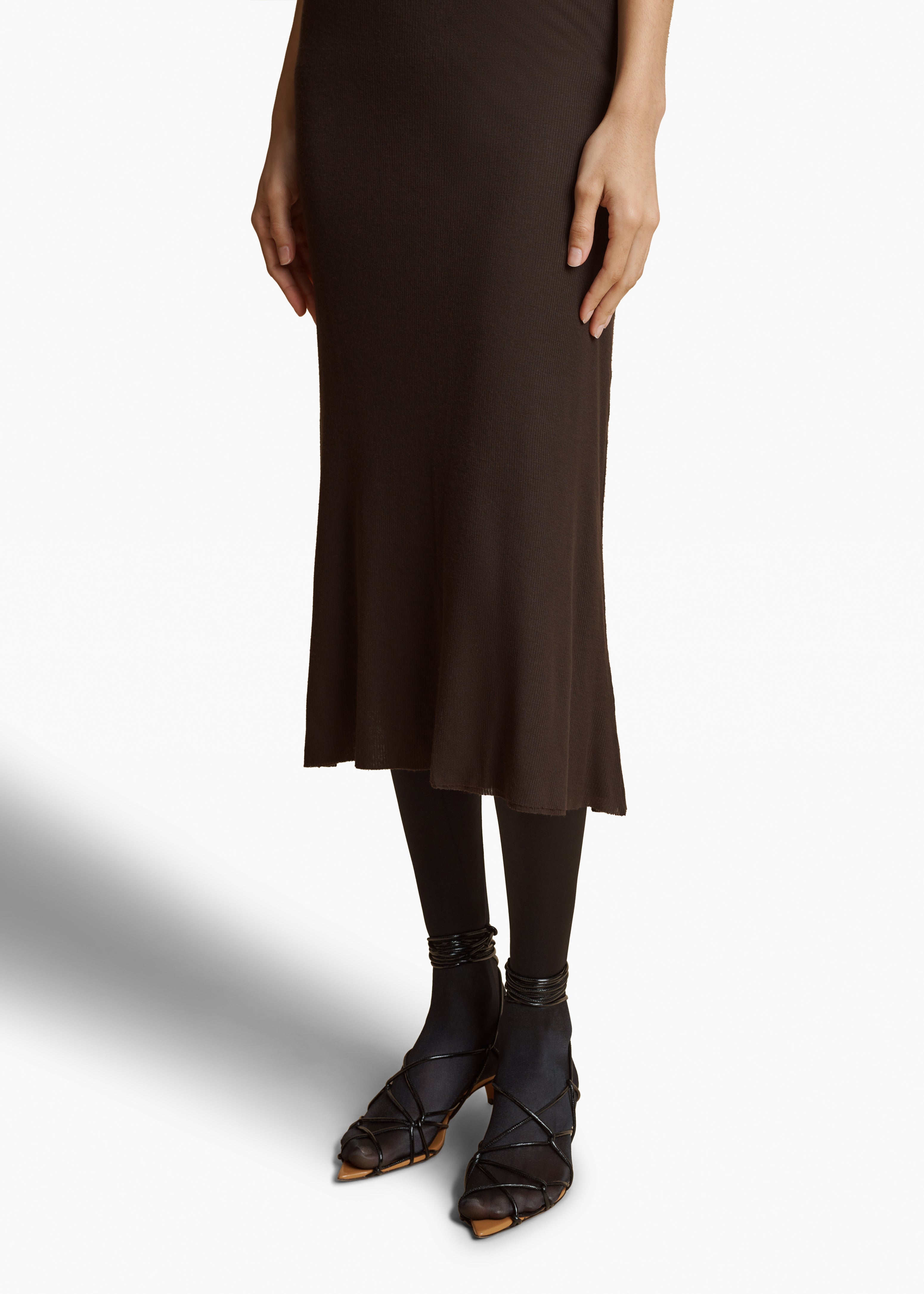 LEEMA SKIRT IN DARK BROWN DETAILED VIEW 2