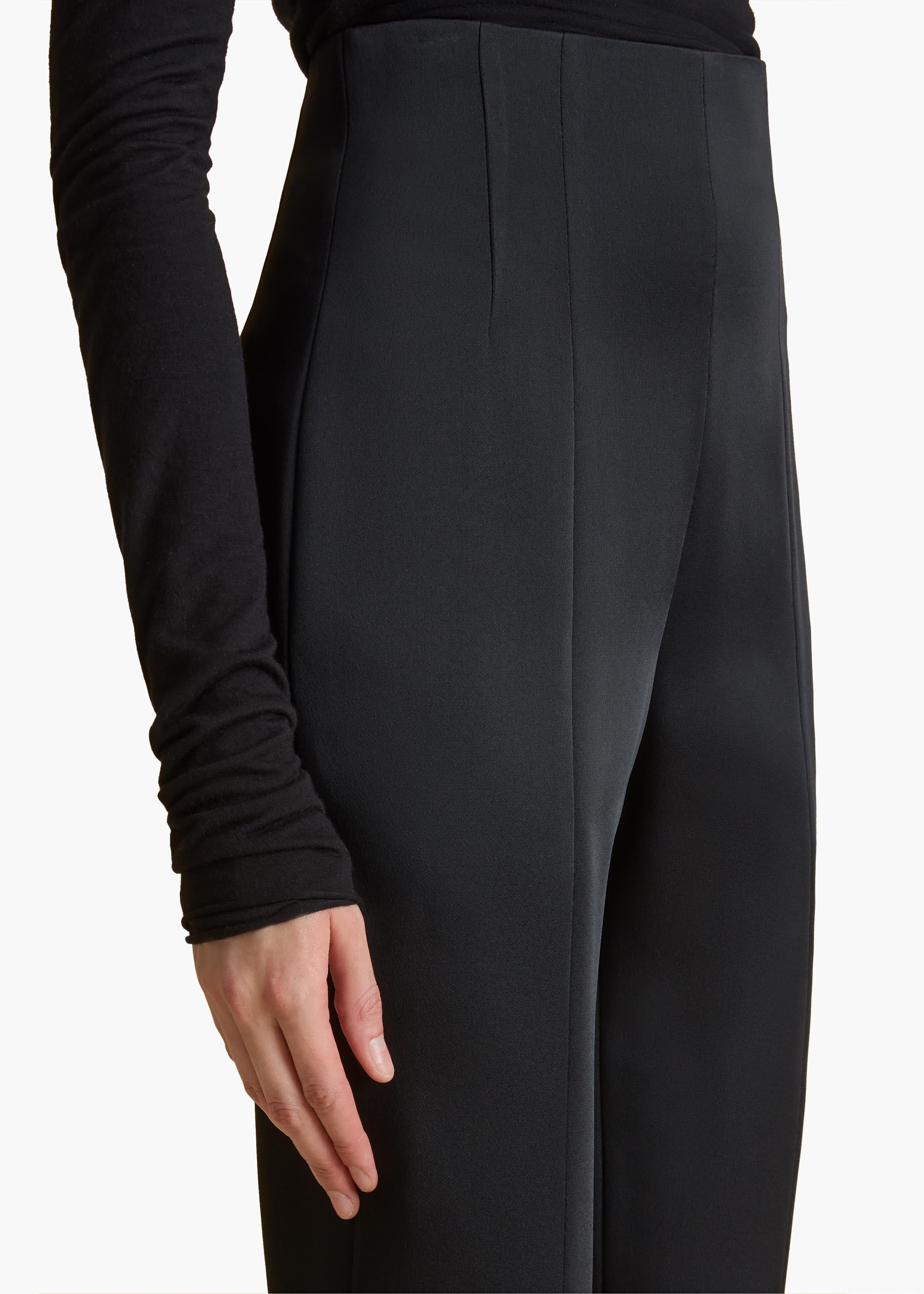 LENN PANT BLACK CREPE SATIN DETAILED VIEW 1