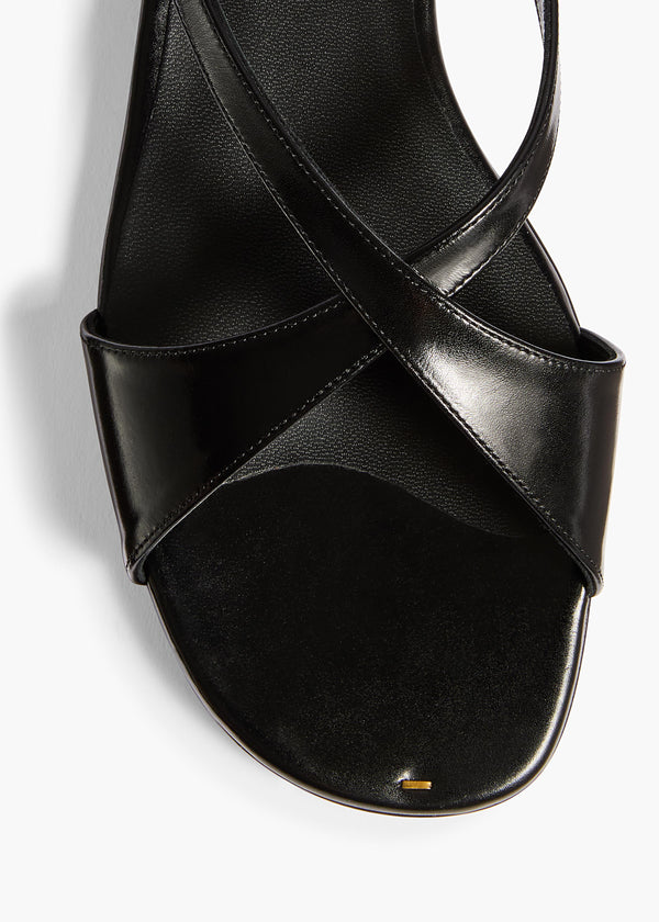 LIRIA ANKLE STRAP FLAT SANDAL BLACK F3125 1027 200 C