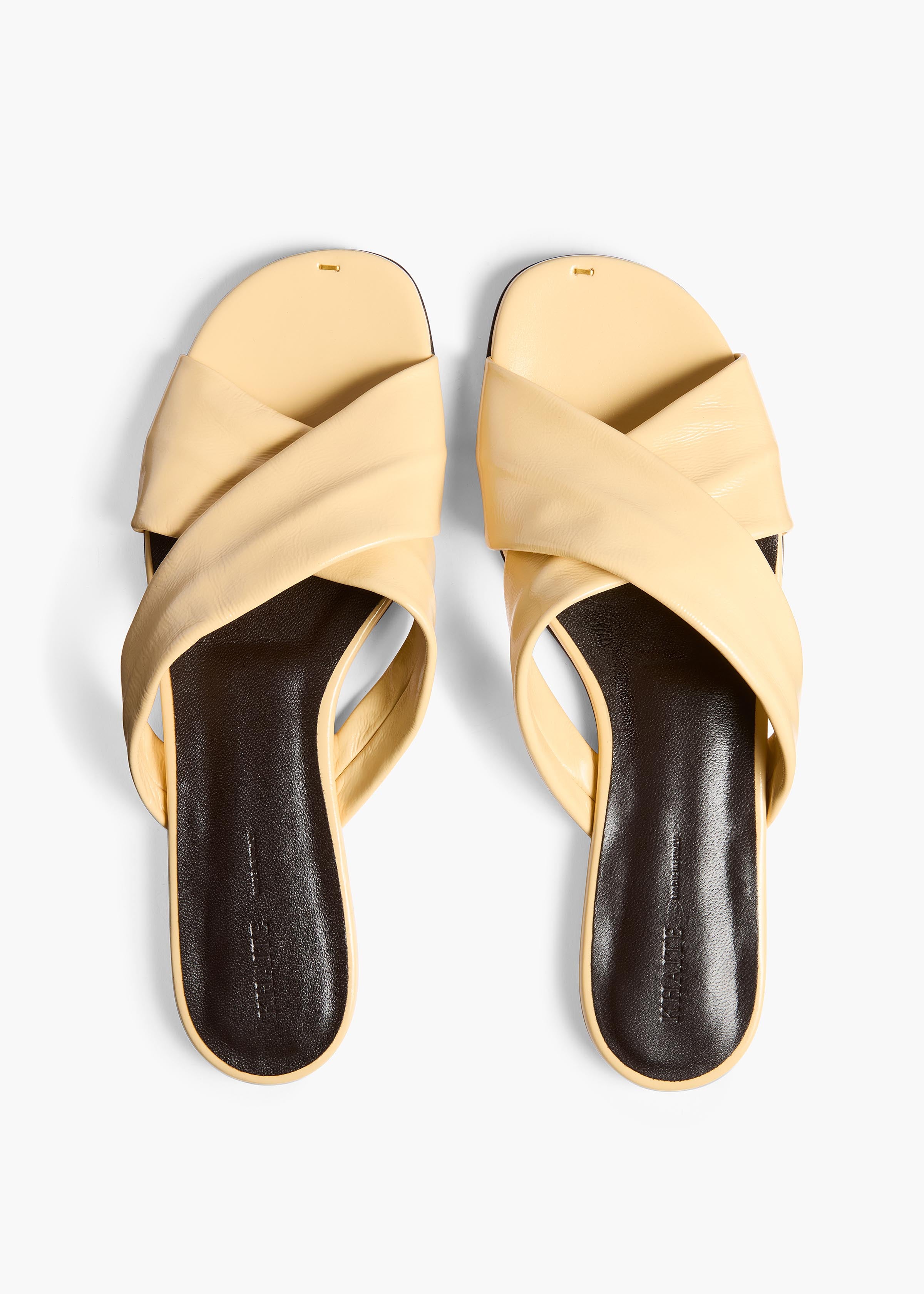Liria Flat Sandal in Butter Glazed Leather