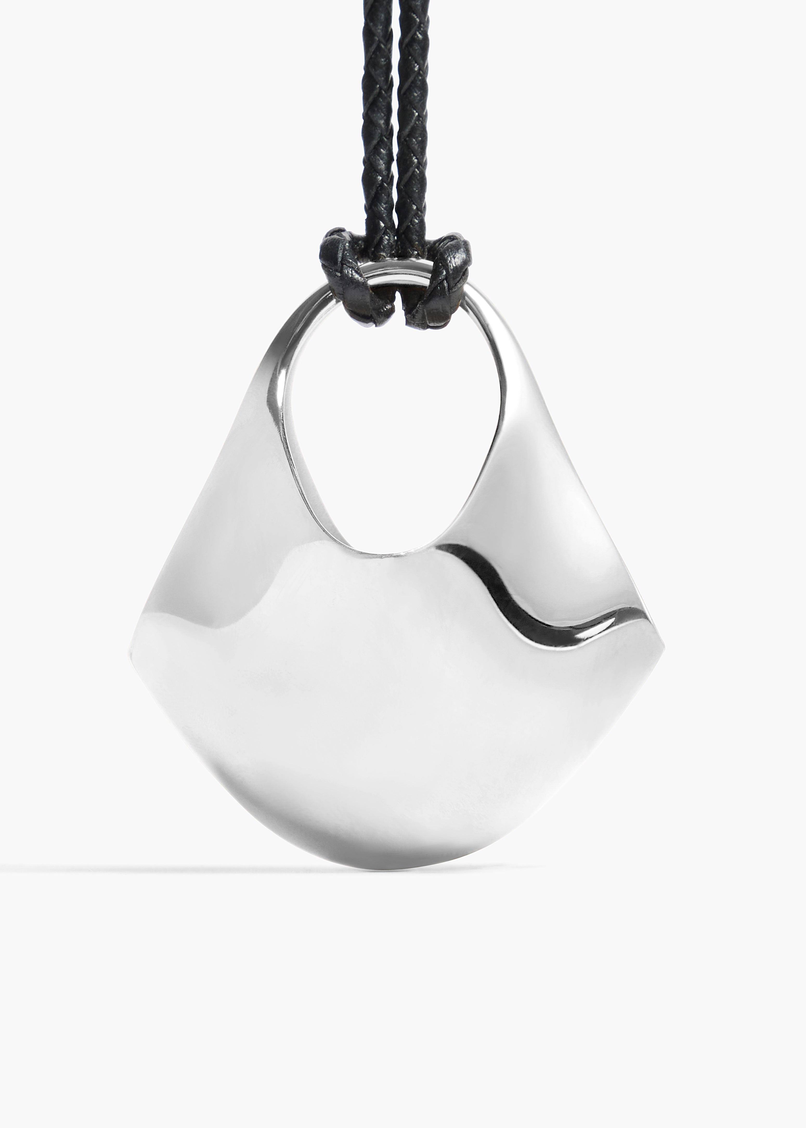 Medium Lotus Pendant in Silver