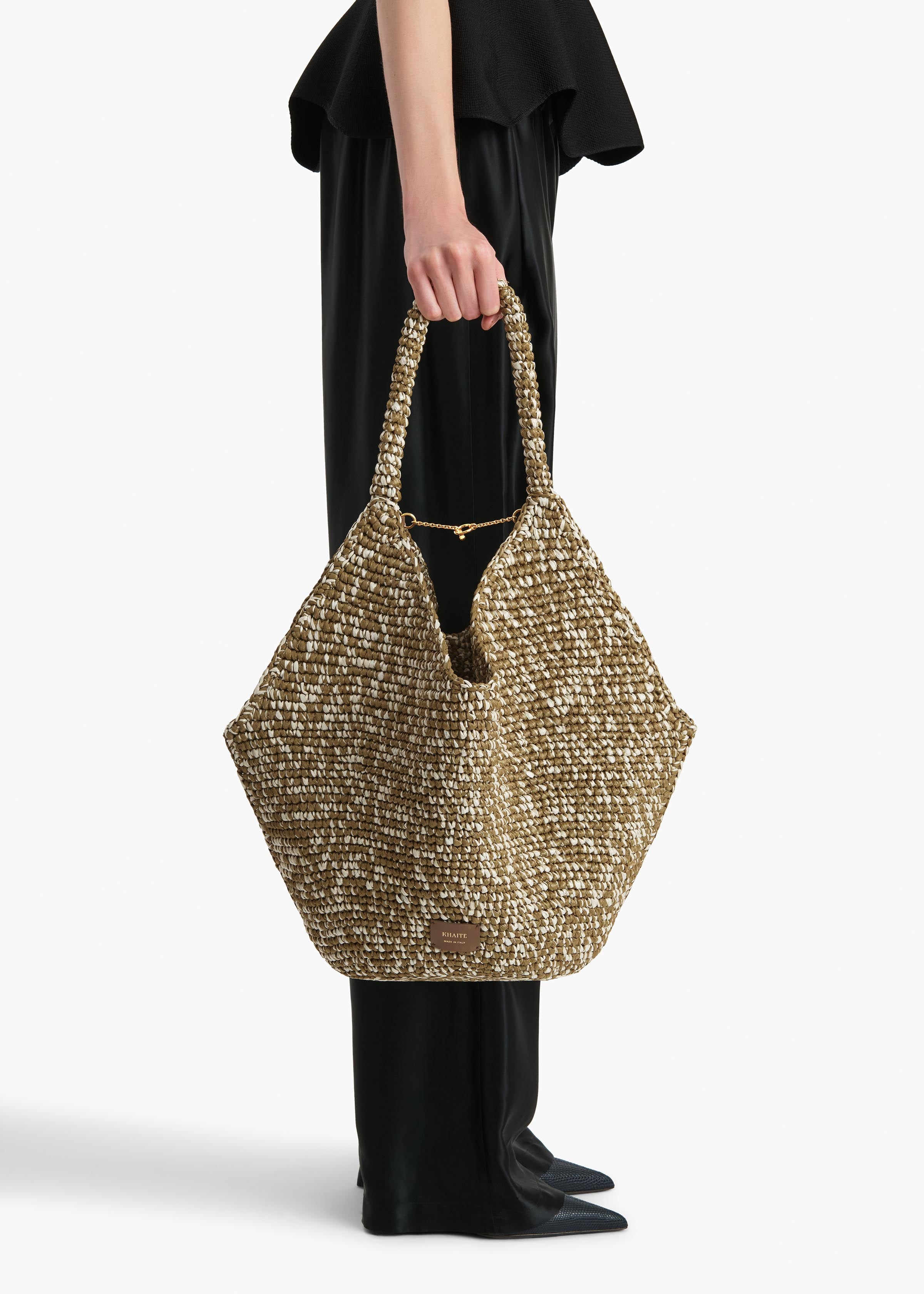 Medium Lotus Tote in Olive and White Raffia – KHAITE