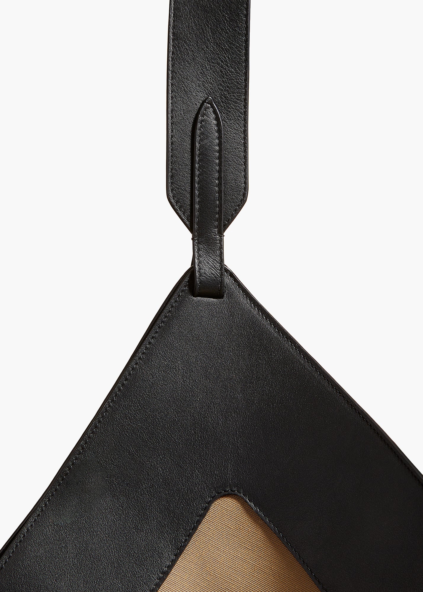 MEDIUM LOTUS HANDBAG IN HONEY AND BLACK LEATHER DETAILED VIEW