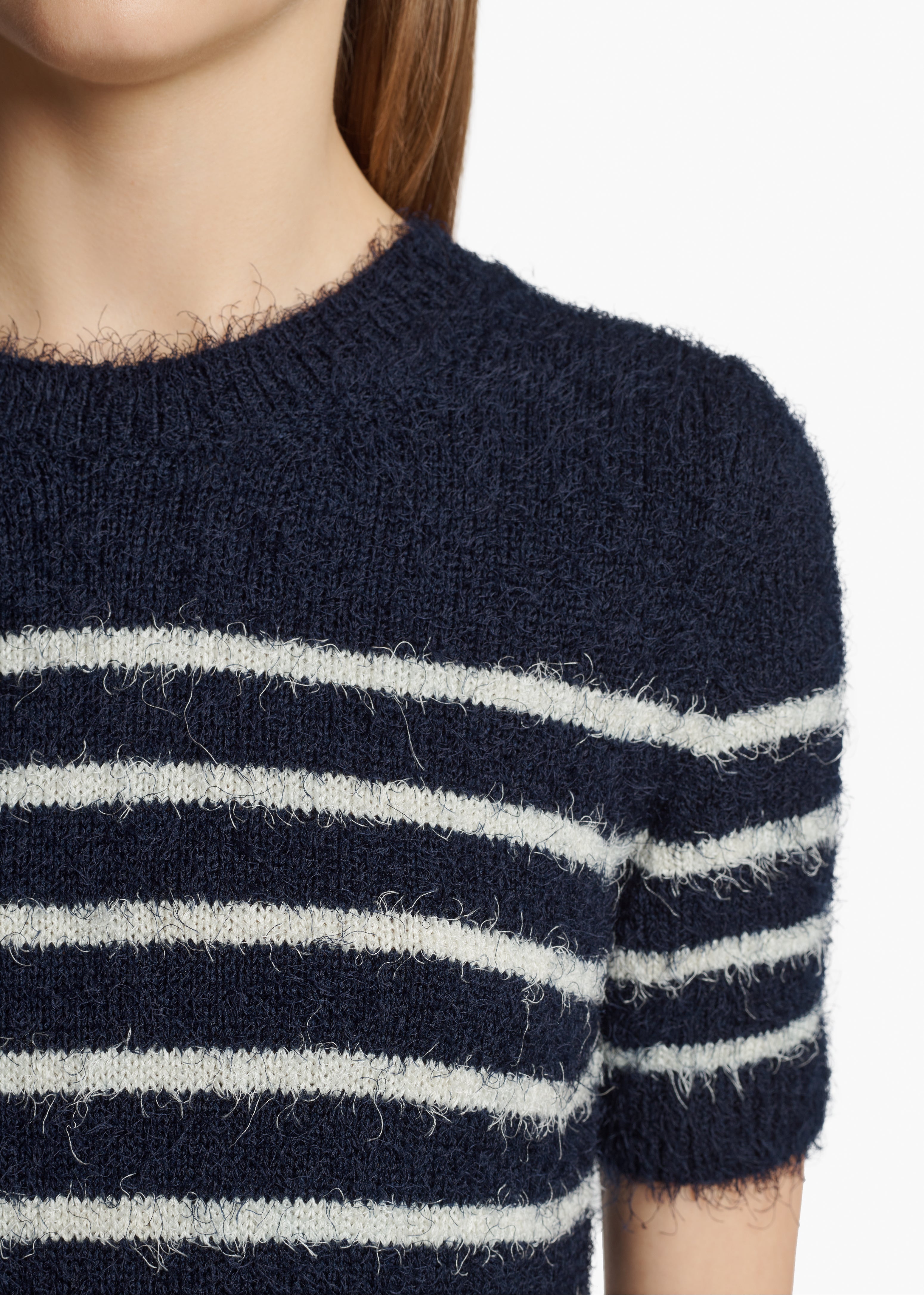 LUPHIA SWEATER IN NAVY CREAM STRIPE DETAIL 3