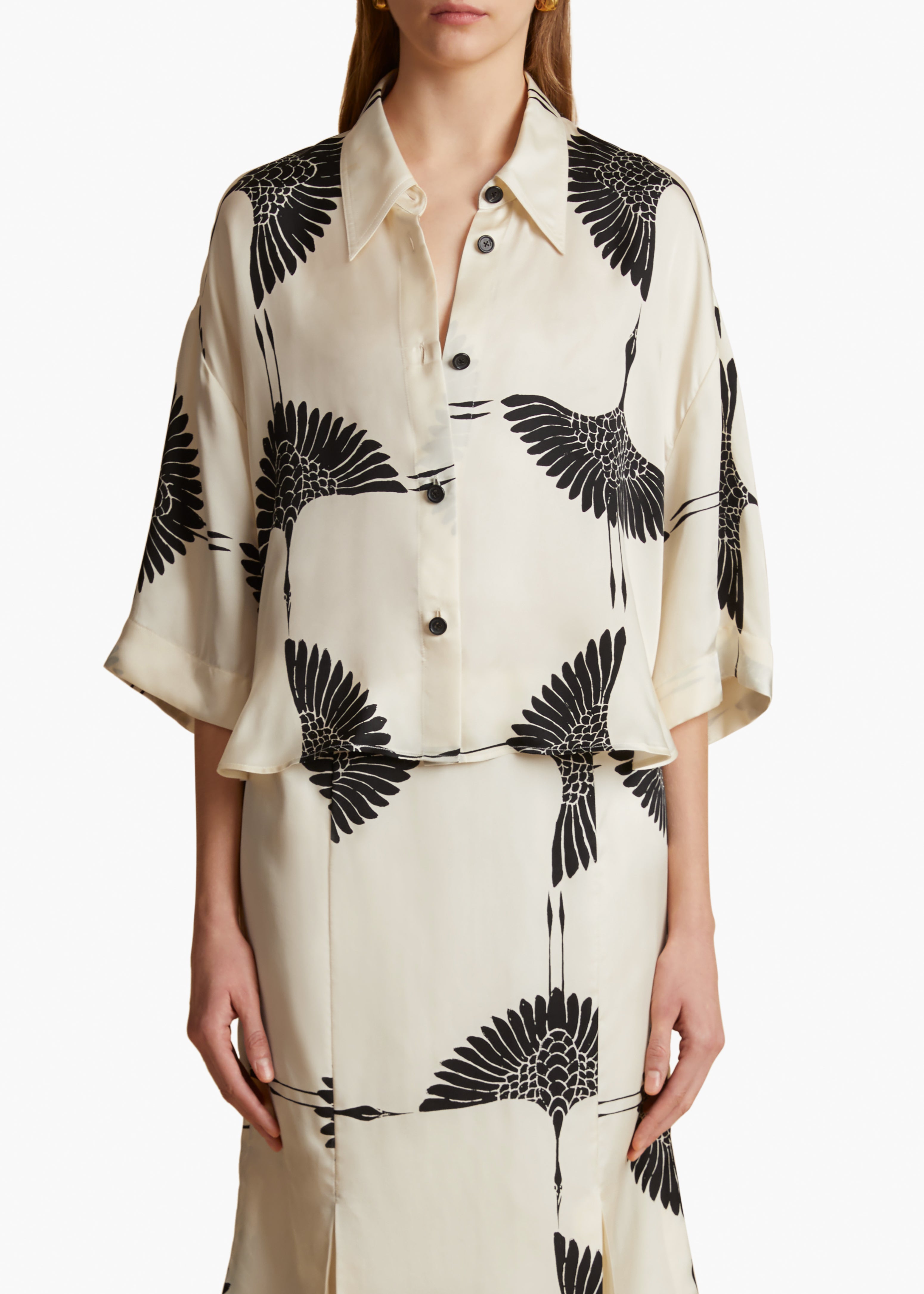 MAHSHA TOP IN CREAM AND BLACK CRANE PRINT FRONT VIEW