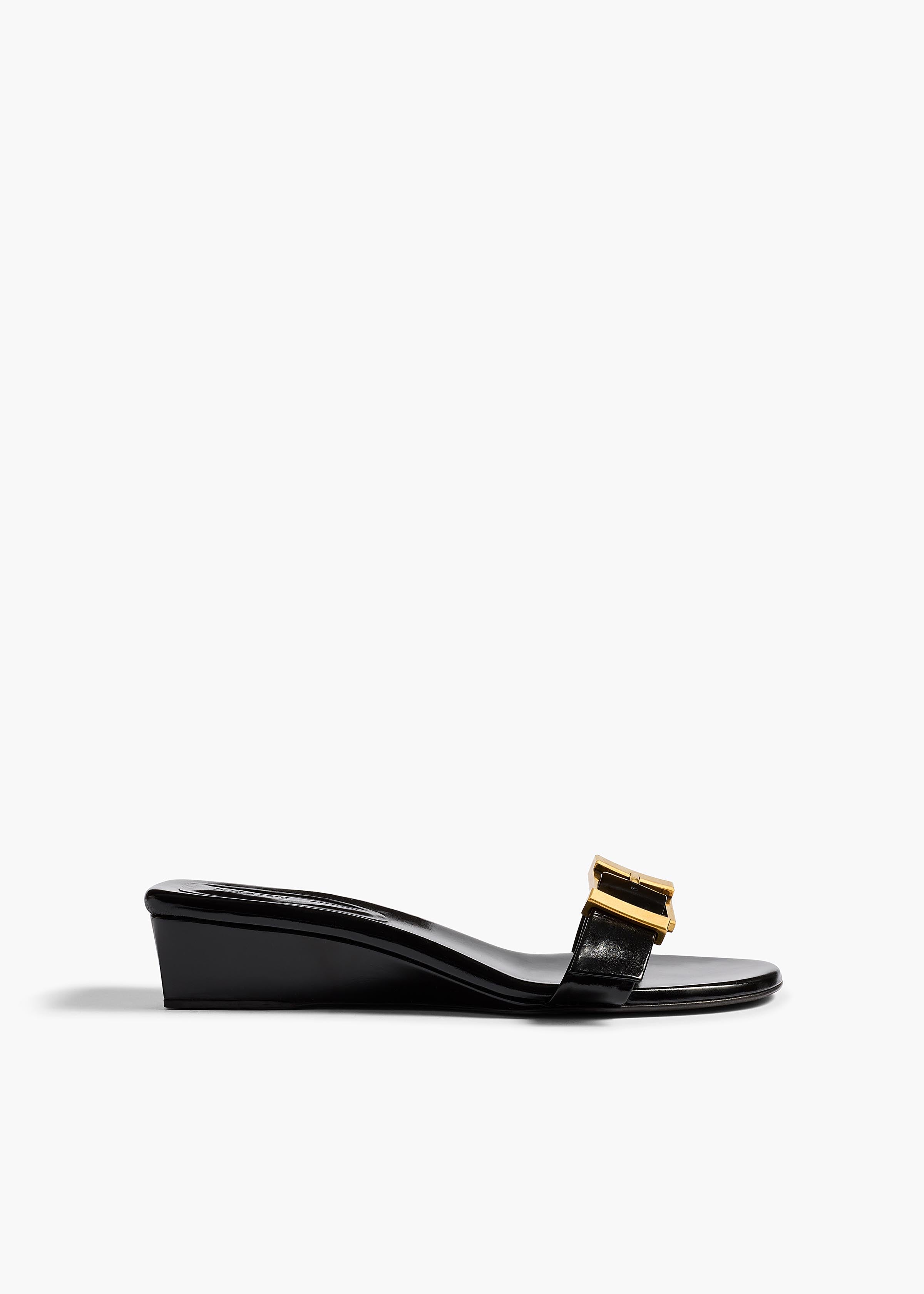 Manhattan Sandal in Black Glazed Leather