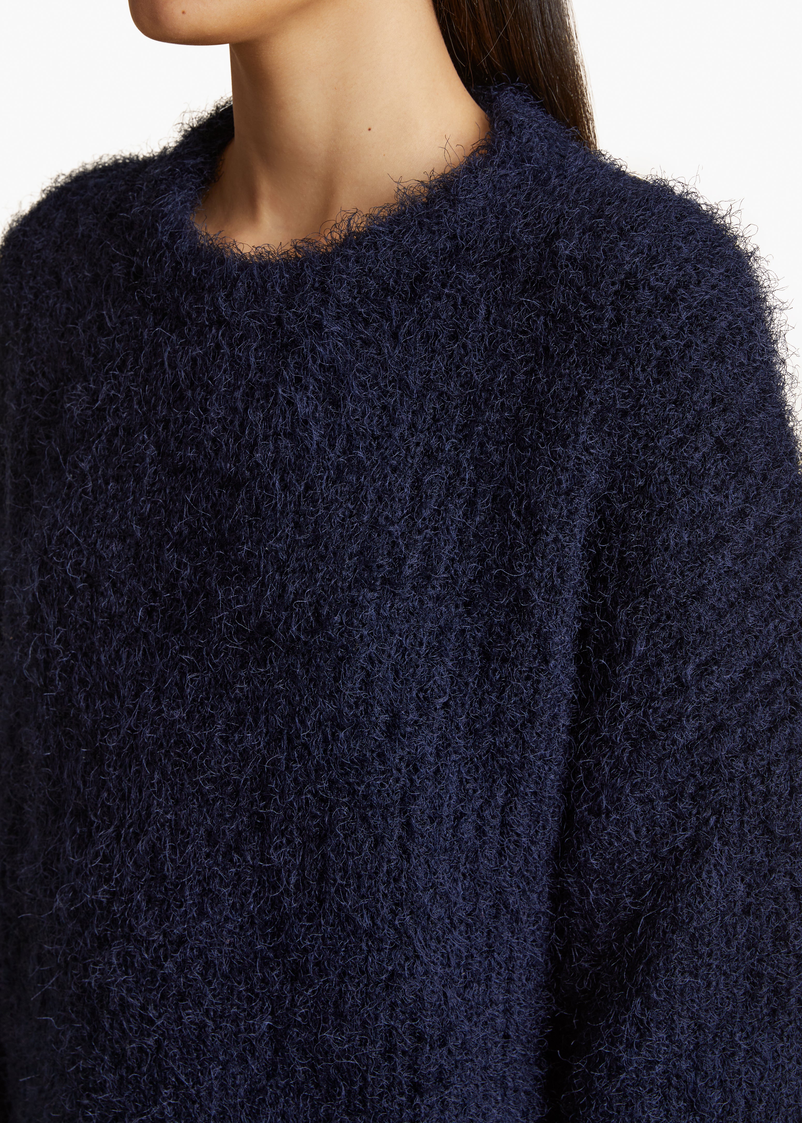 MANUELA SWEATER IN NAVY DETAILED VIEW 1