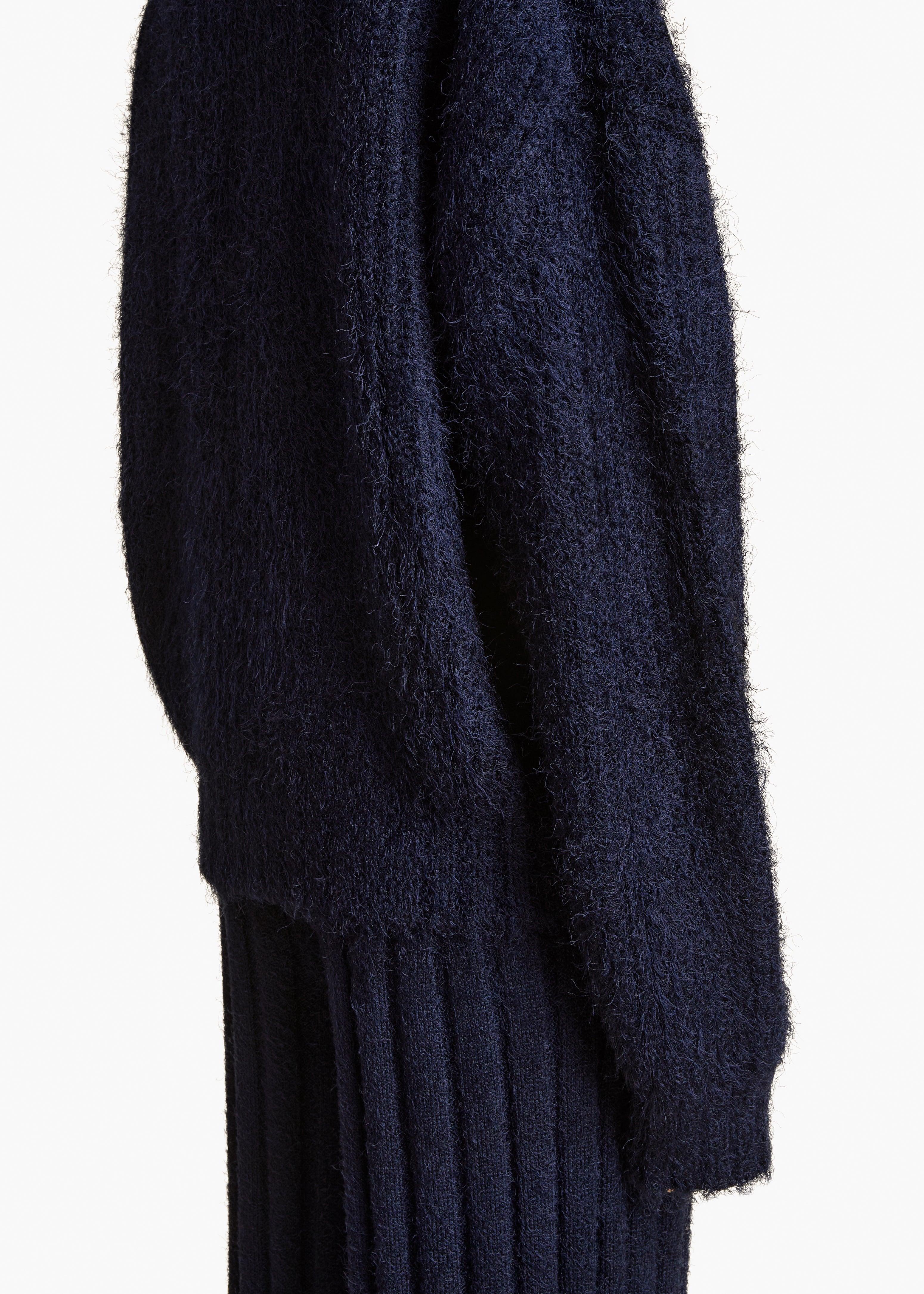 MANUELA SWEATER IN NAVY DETAILED VIEW 2