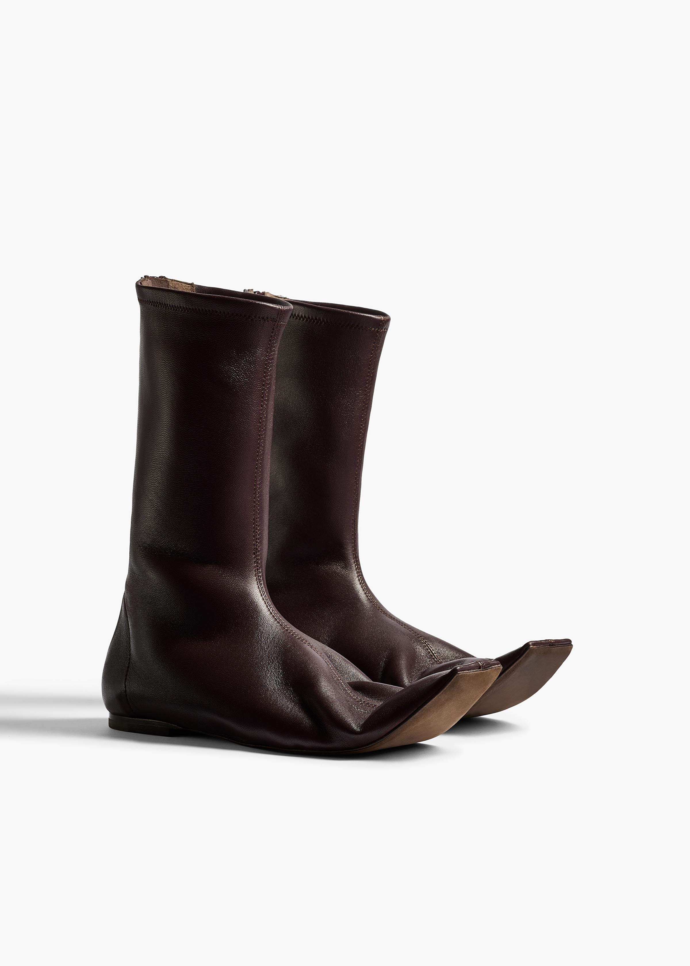 Marlene Boot in Rouge Noir
