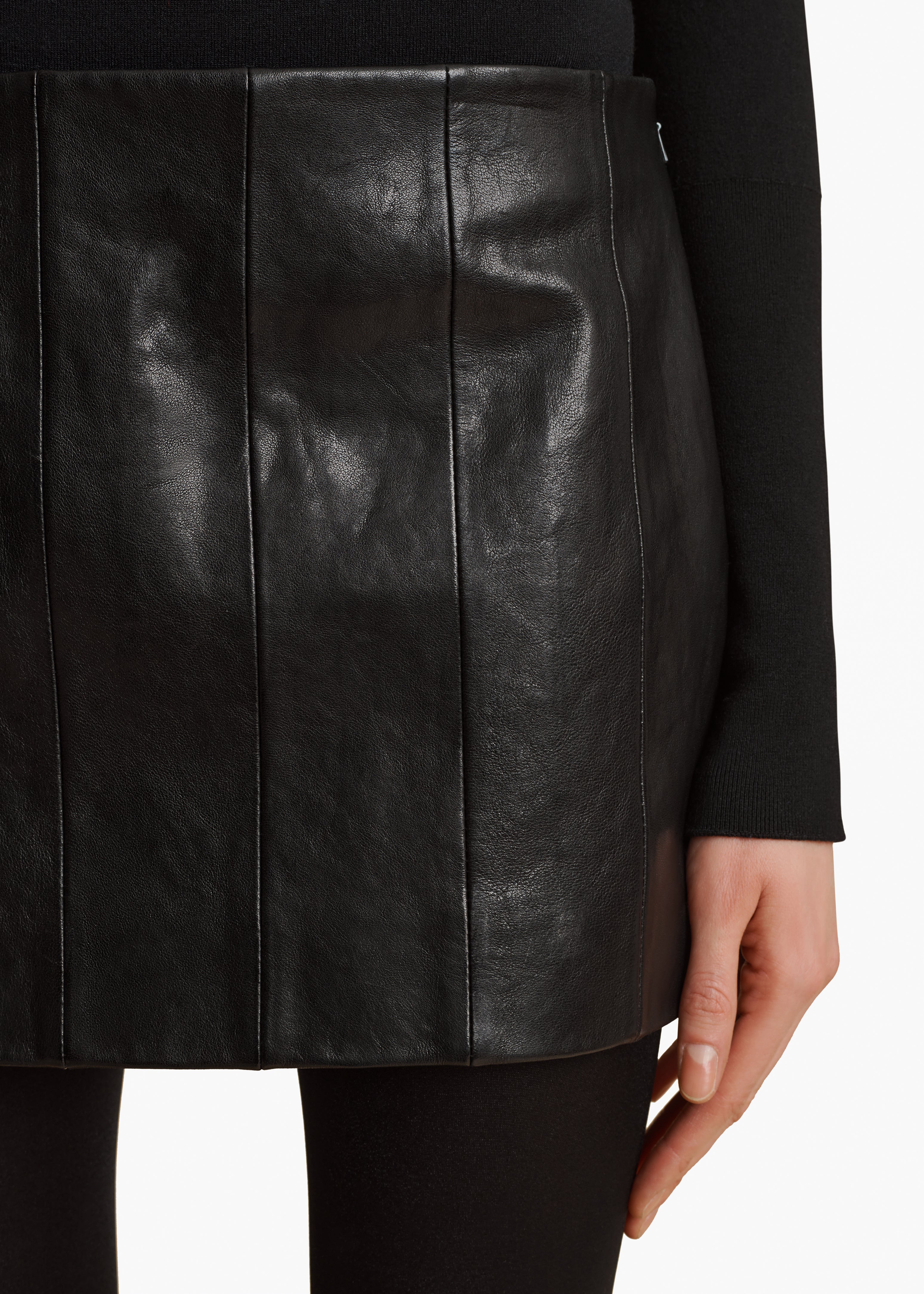 MEELAR SKIRT IN BLACK LEATHER DETAILED VIEW 1