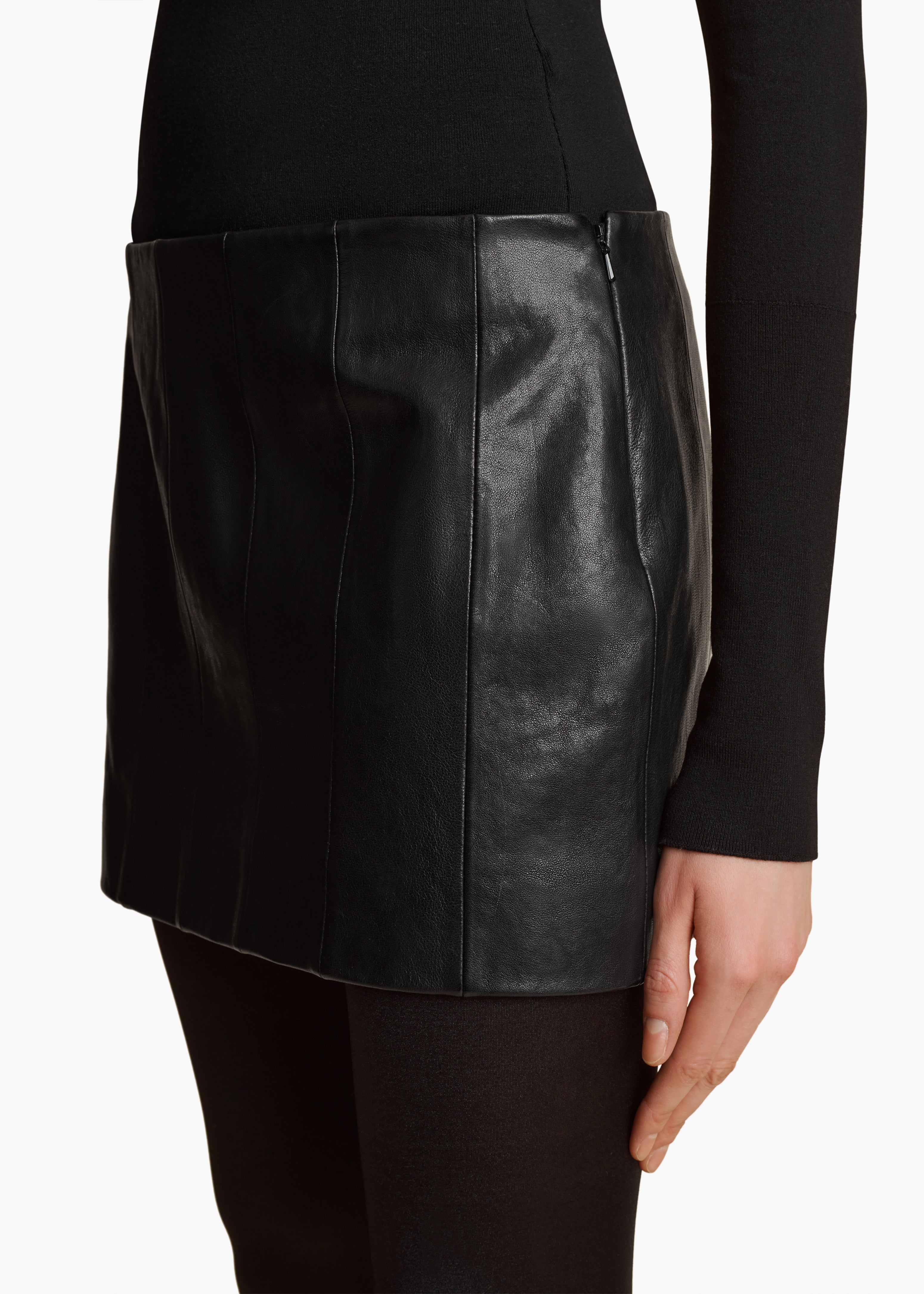 MEELAR SKIRT IN BLACK LEATHER DETAILED VIEW 2