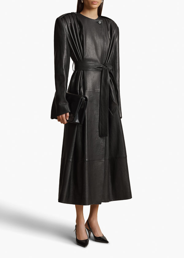 MINNLER COAT IN BLACK LEATHER FRONT VIEW STYLED