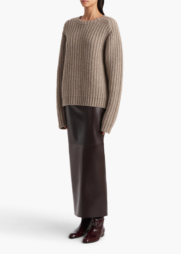NATT-SWEATER_SEPIA_18033664-992_STYLED.jpg