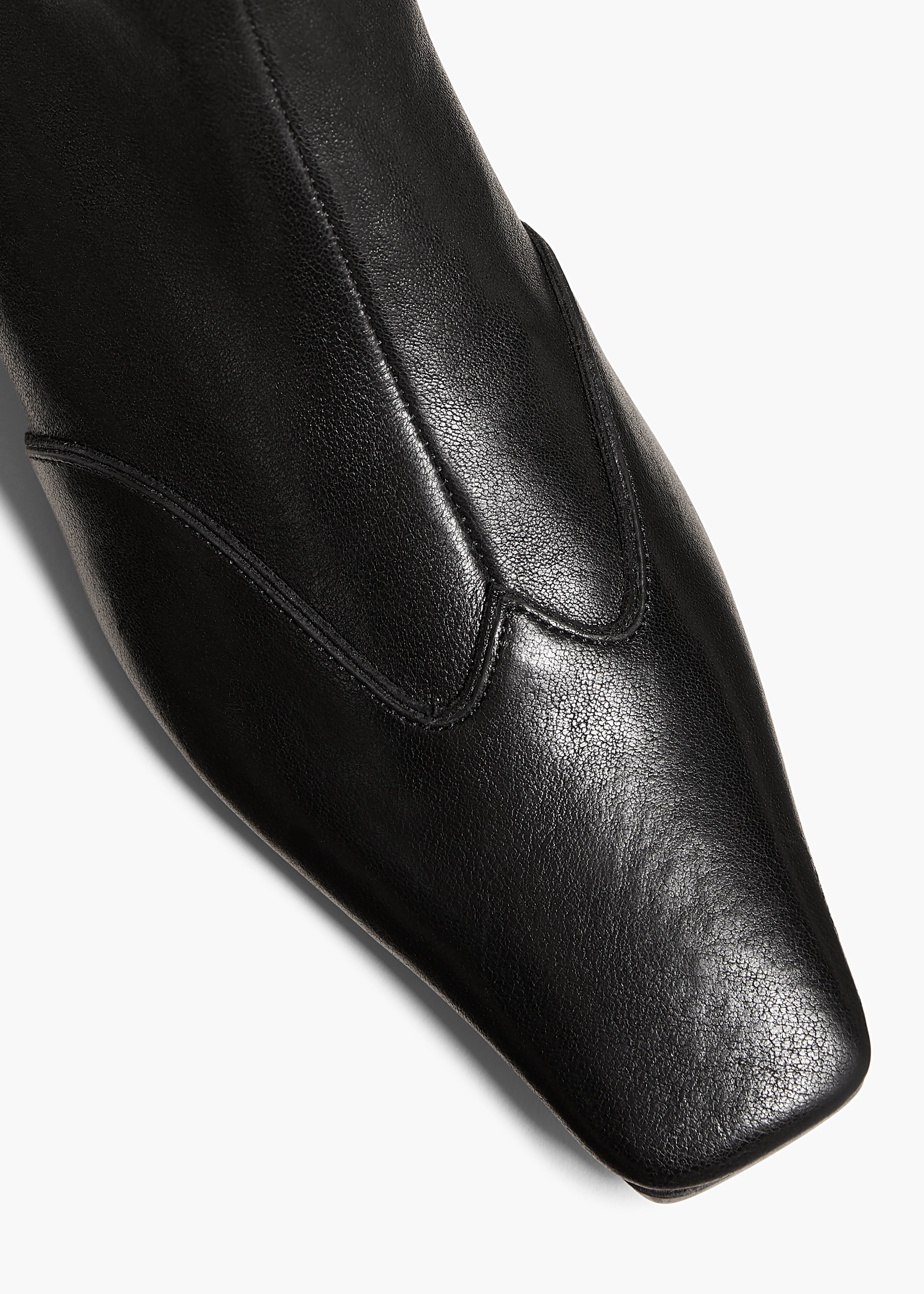 NEVADA STRETCH LOW BOOT IN BLACK LEATHER DETAILED VIEW 1