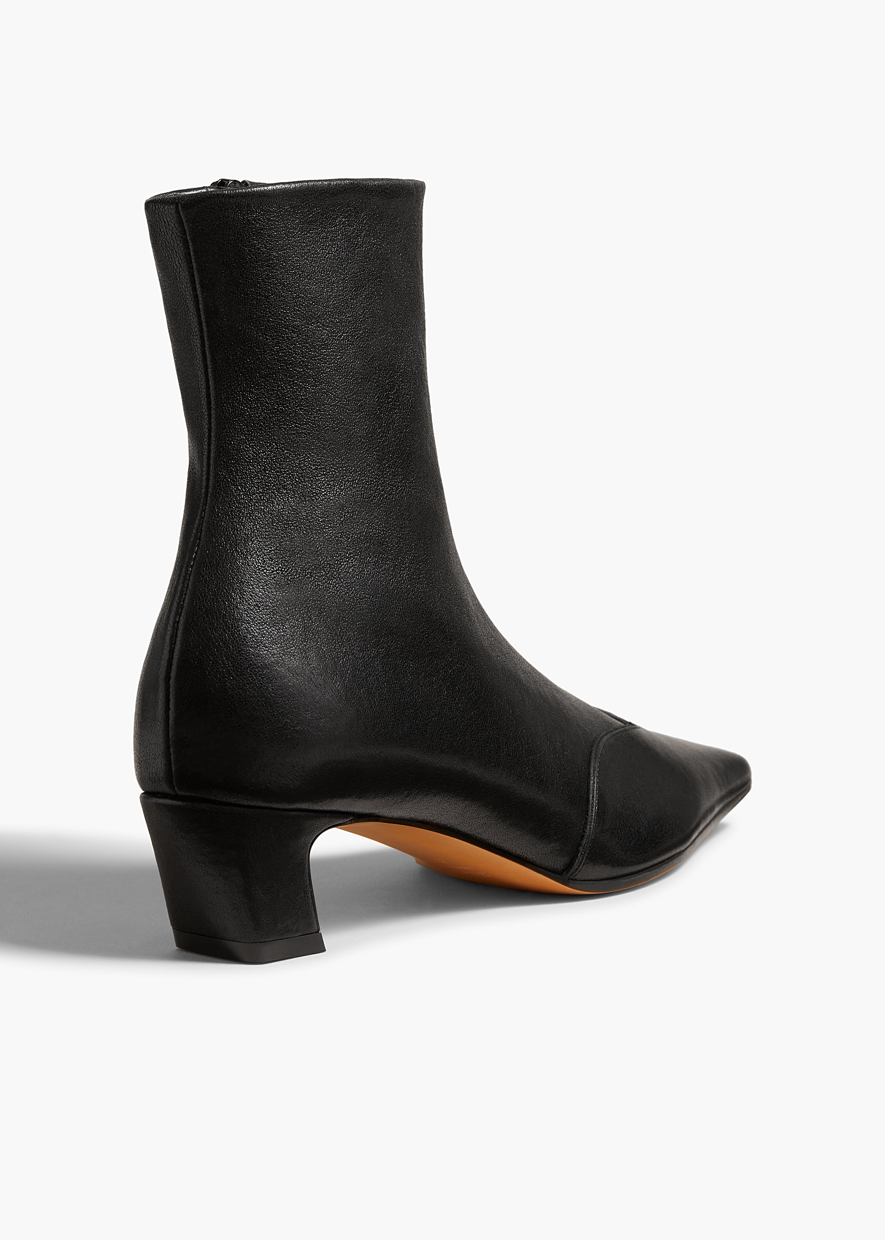 Nevada Stretch Low Boot in Black Nappa Leather