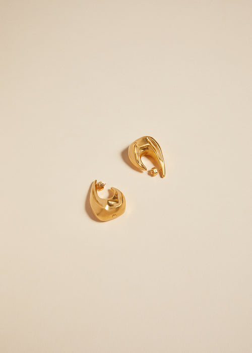 The Medium Olivia Hoop Earrings in Gold