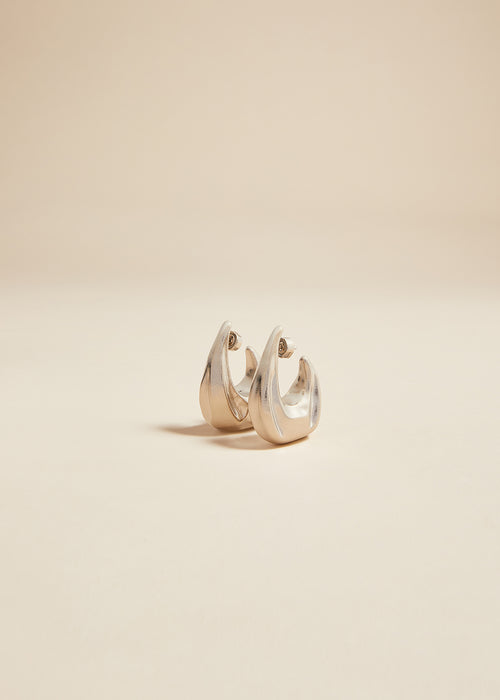 The Medium Olivia Hoop Earrings in Silver