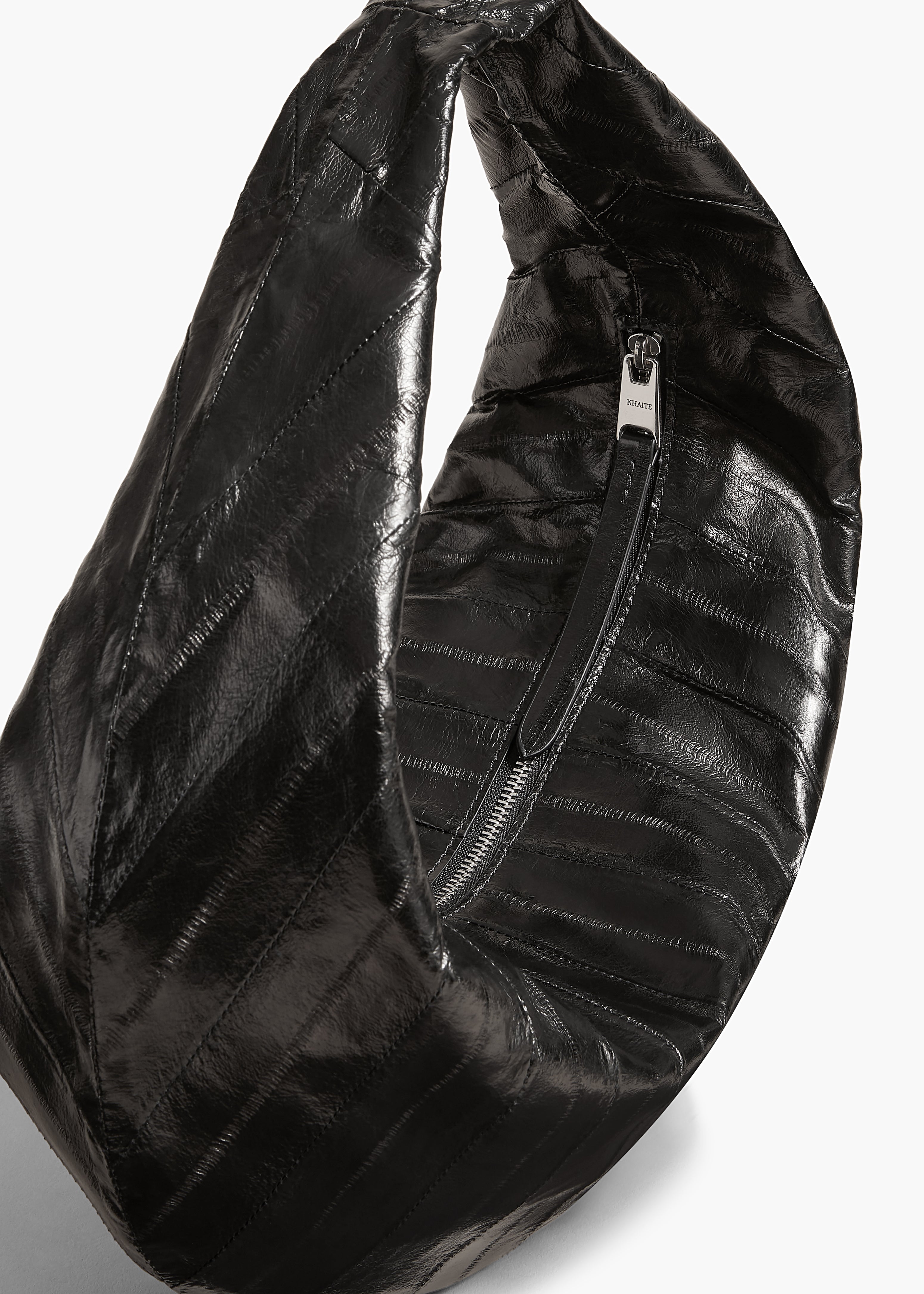 MEDIUM OLIVIA HOBO IN BLACK EEL DETAILED VIEW