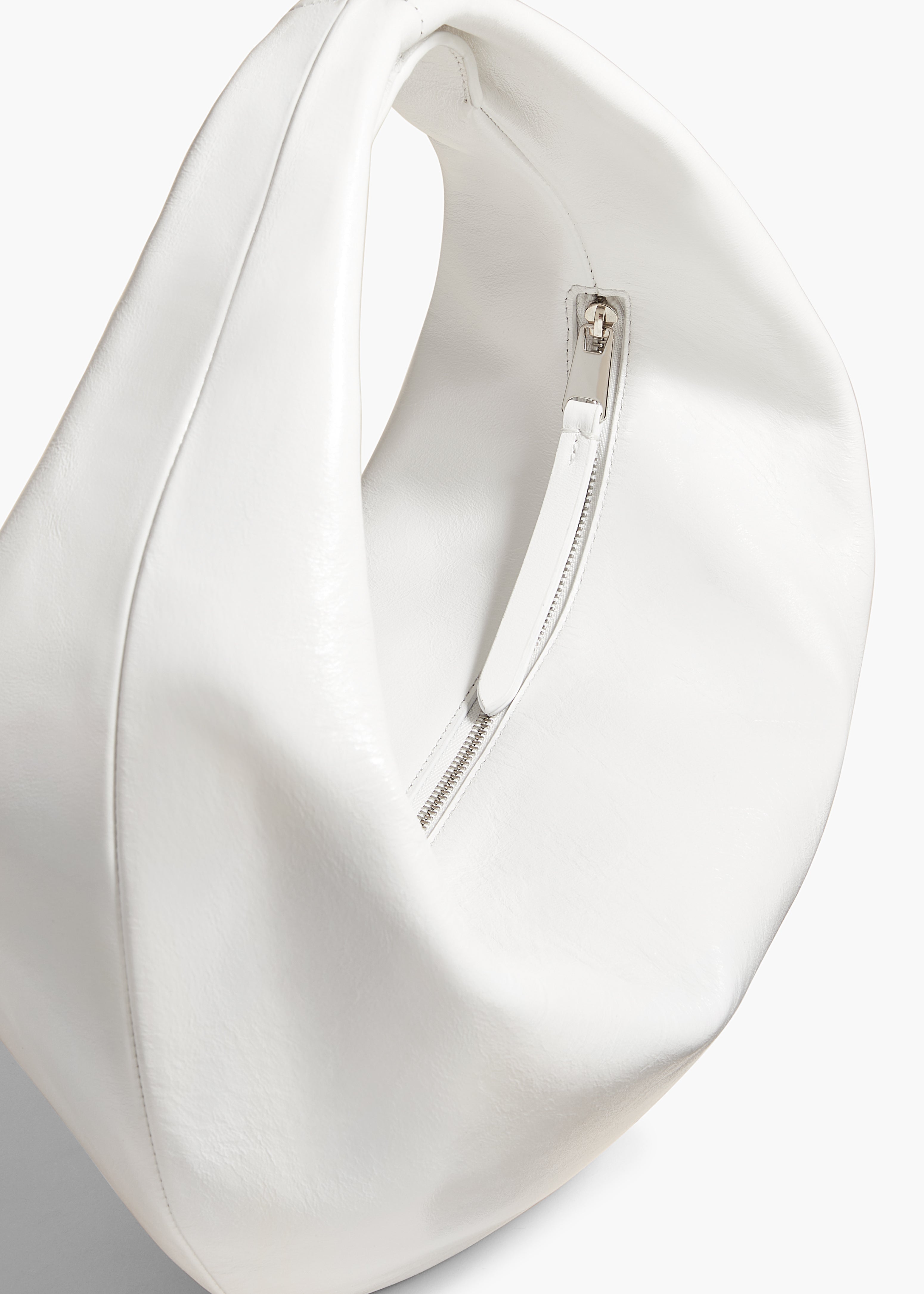 MEDIUM OLIVIA HOBO IN OPTIC WHITE CRACKLE PATENT LEATHER DETAILED VIEW