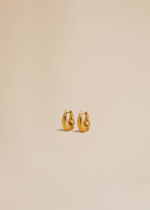 The Small Olivia Hoop Earrings in Gold