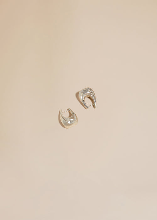 The Small Olivia Hoop Earrings in Silver