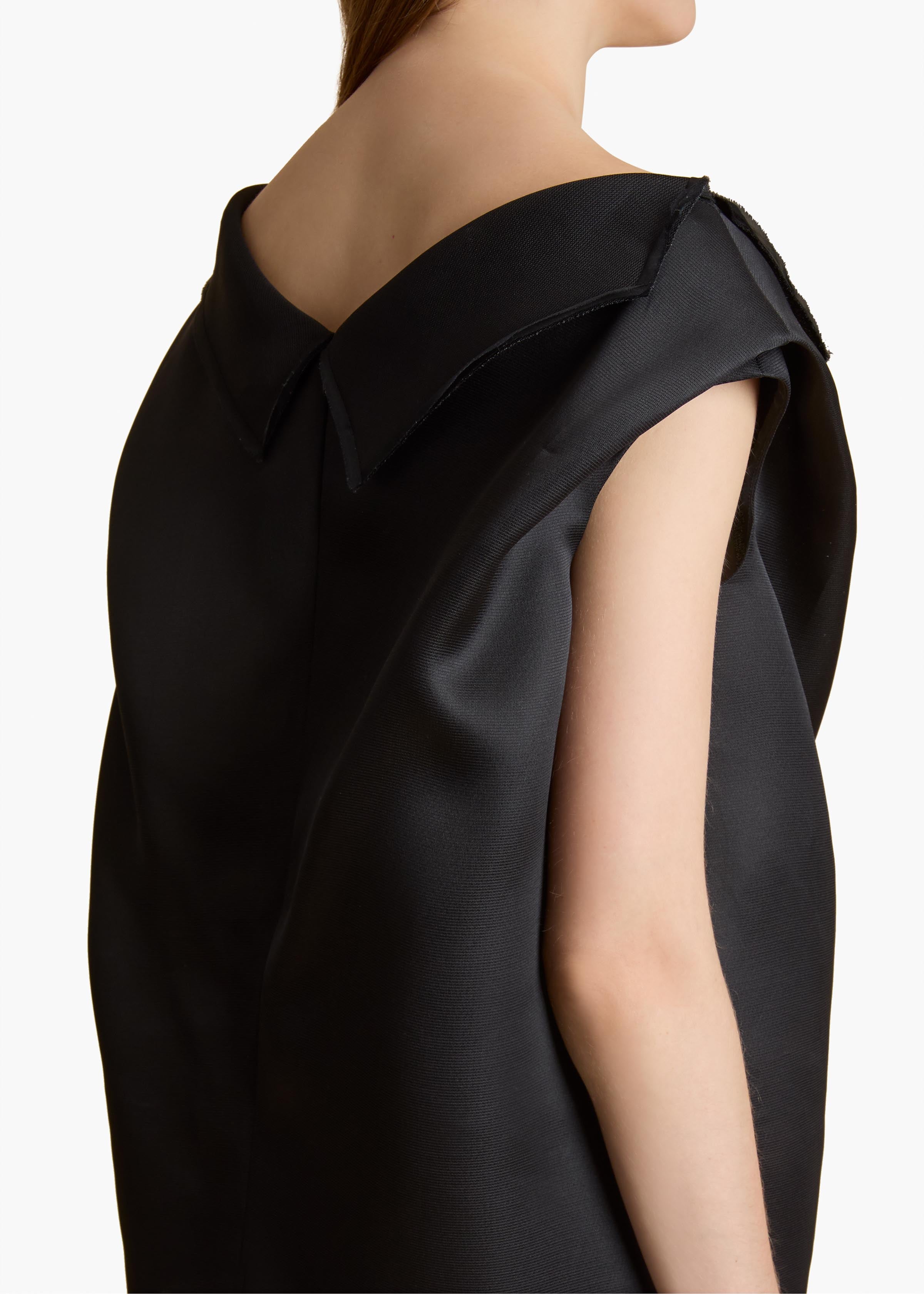 Selly Top in Black DETAILED VIEW 1