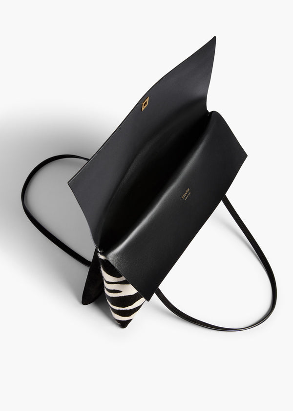 SOFT BLAKE SHOULDER BAG BLACK WHITE H2066 1113 294 C