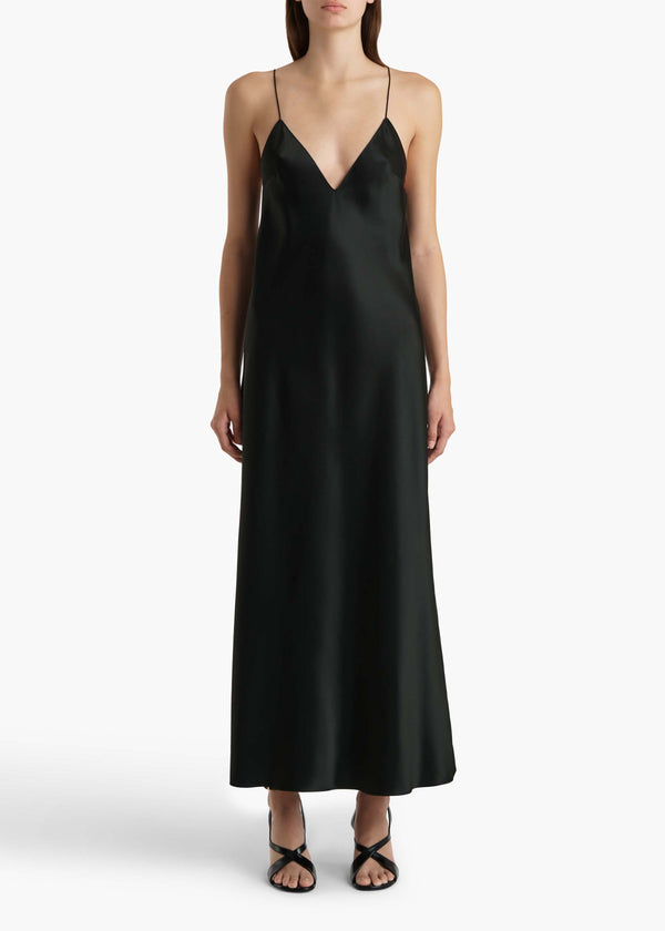 TAJA-DRESS_BLACK_55994120-200_B_57b62631-b975-4c84-a2b1-3d5229af4147