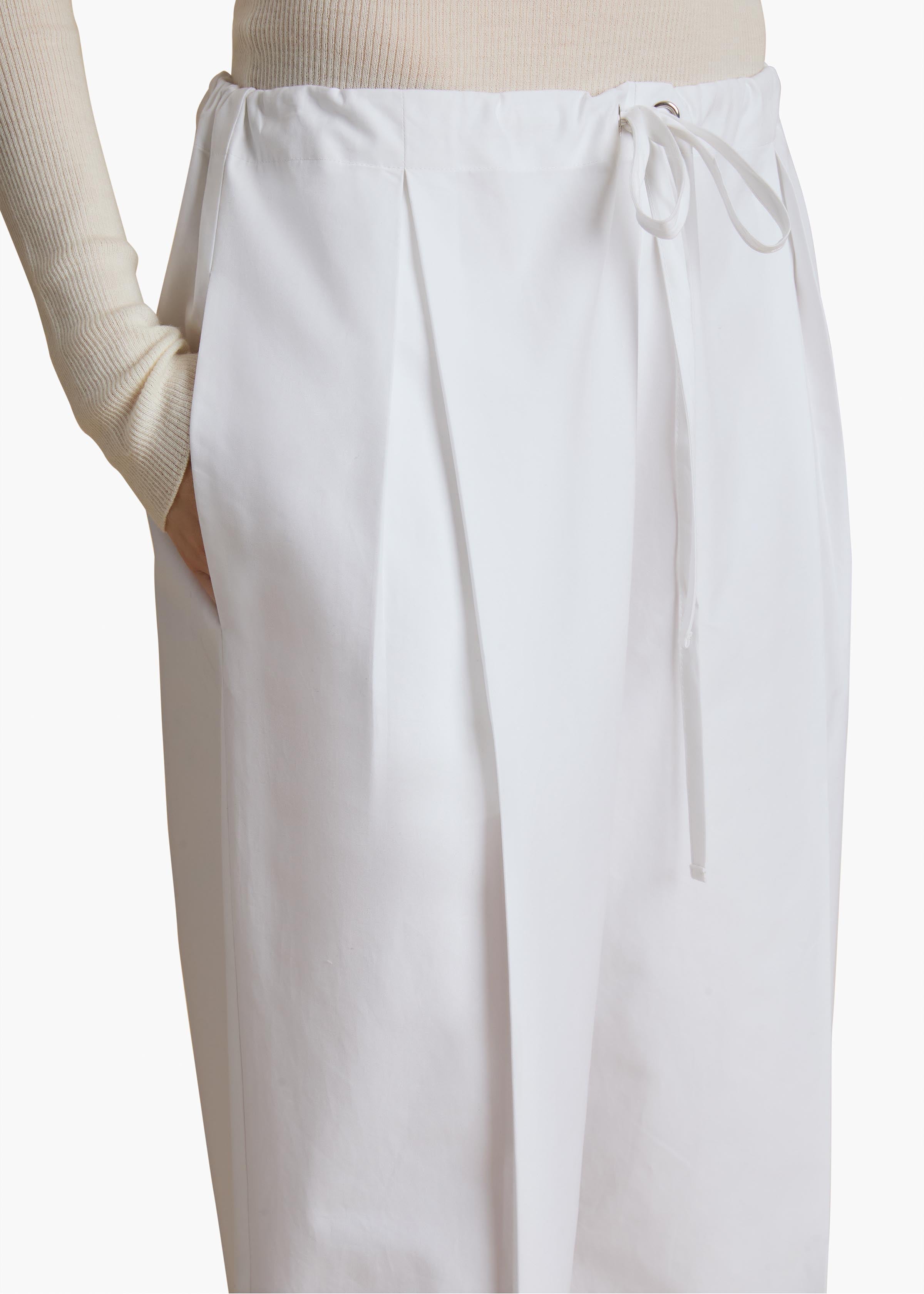 Trenton Pant in White DETAILED VIEW 1