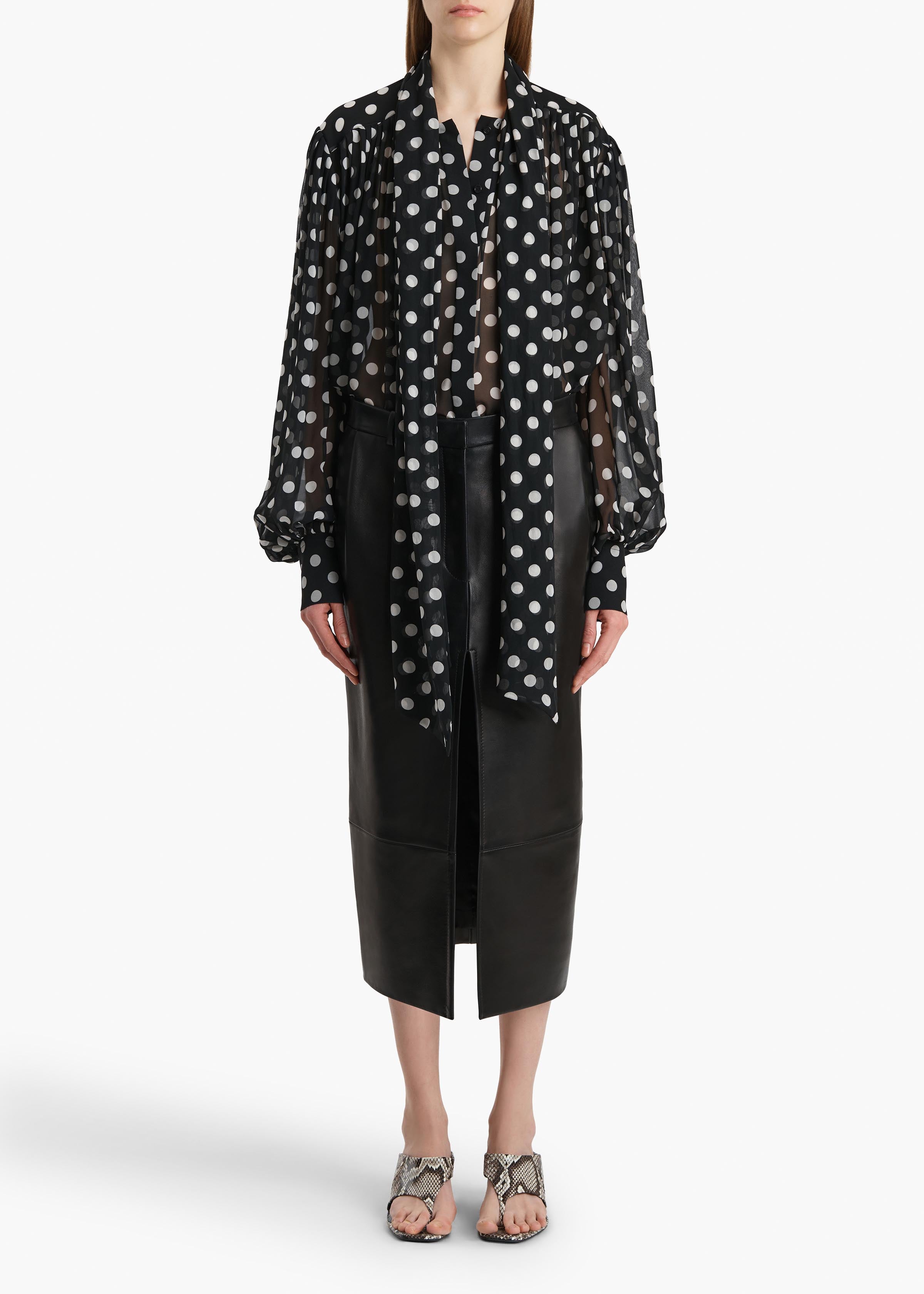 VALI TOP MEDIUM DOT BLACK 24603374 663 A Alt