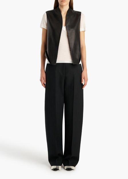 VYN GILET BLACK 25551012 200 A STYLED