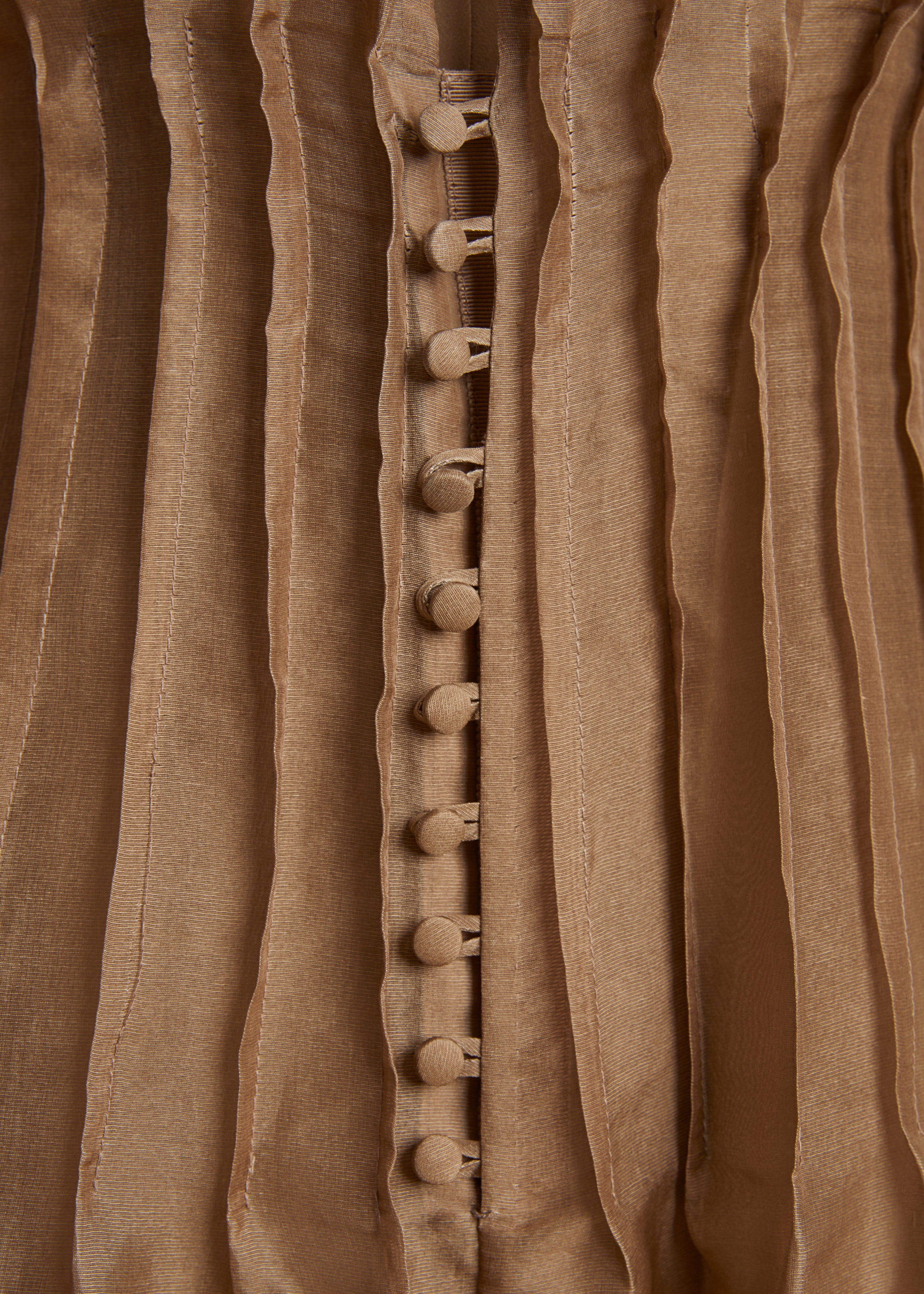 WES DRESS IN TOFFEE DETAIL 2