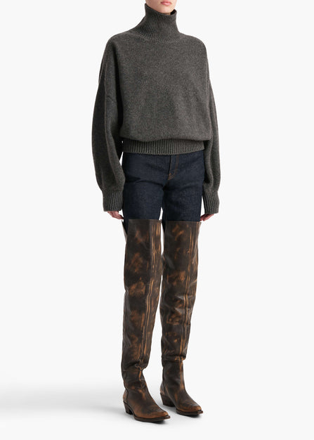 WILLEM-SWEATER_STONE_18013645-271_STYLED