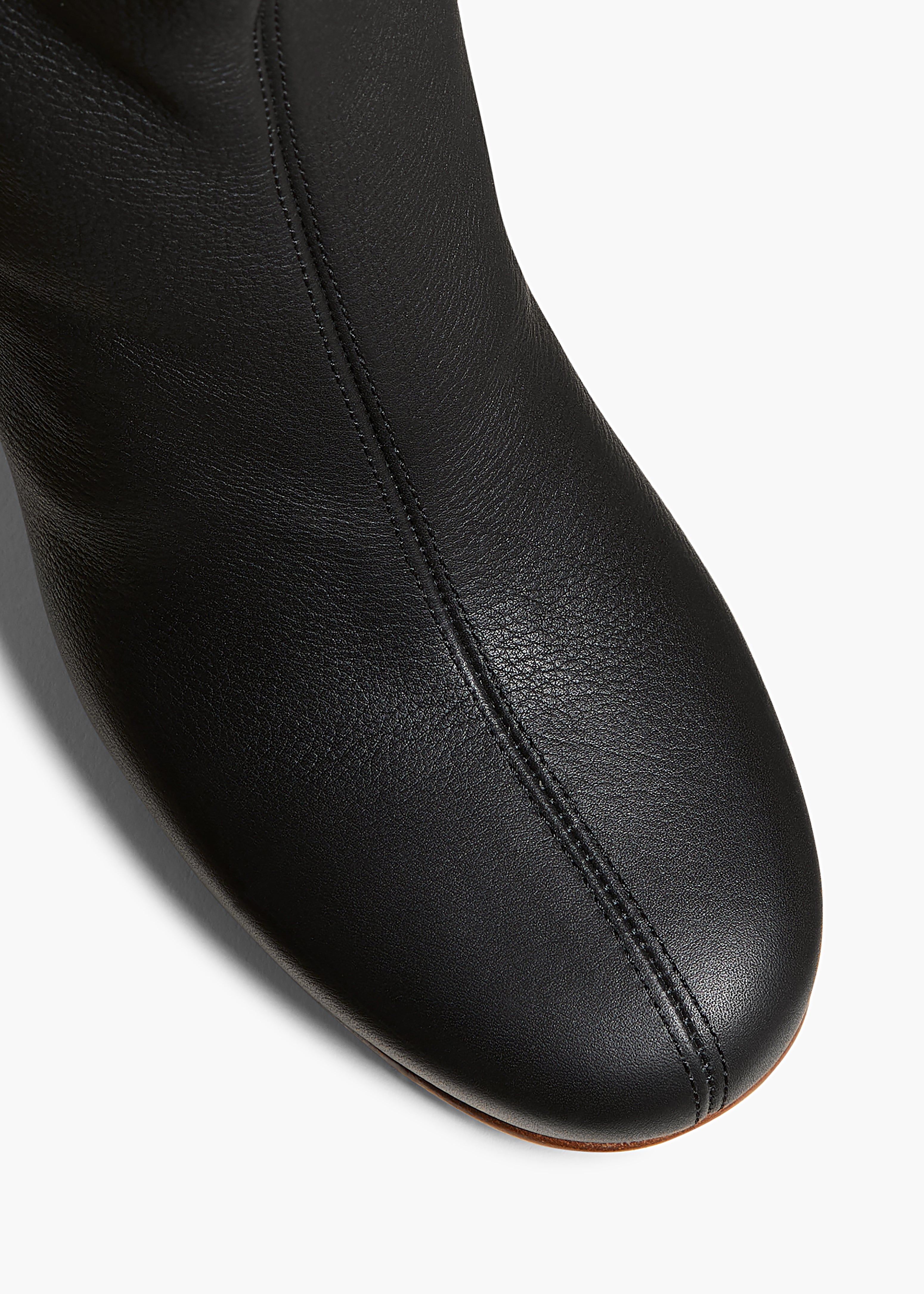 WILLOW OVER THE KNEE BOOT IN BLACK LEATHER DETAILED VIEW 1