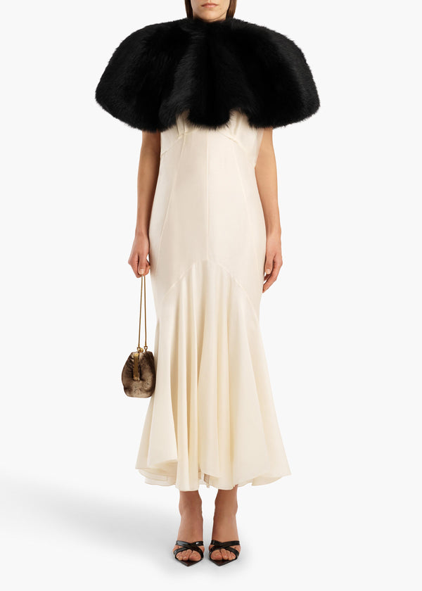 ZIZI CAPE BLACK 62701082 200 A STYLED